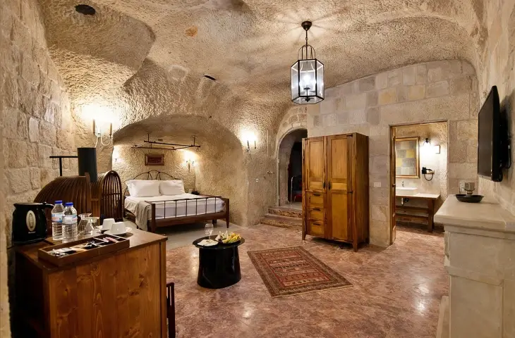 Exedra Cappadocia kaya oyma oda iç tasarım Ortahisar Kapadokya